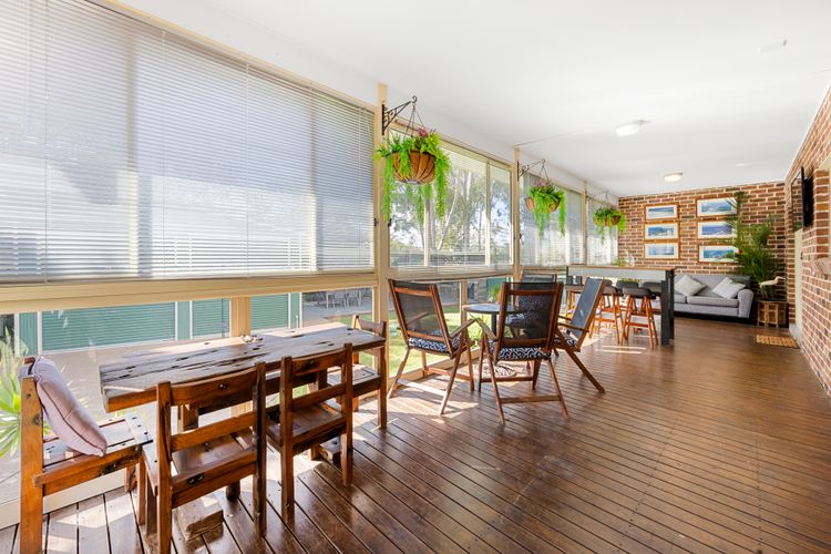Dolphin Cove – Pet Friendly with Fireplace