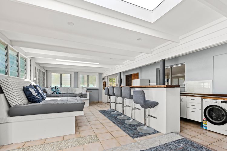 Gone Coastal – Pet Friendly with Swimming Pool