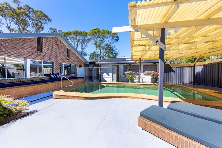 Gone Coastal – Pet Friendly with Swimming Pool