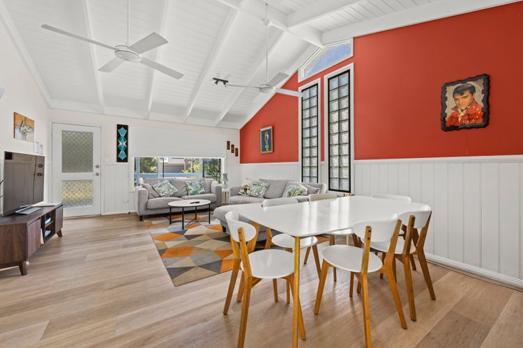 Happy House – Pet Friendly – 5 Min Walk to Beach