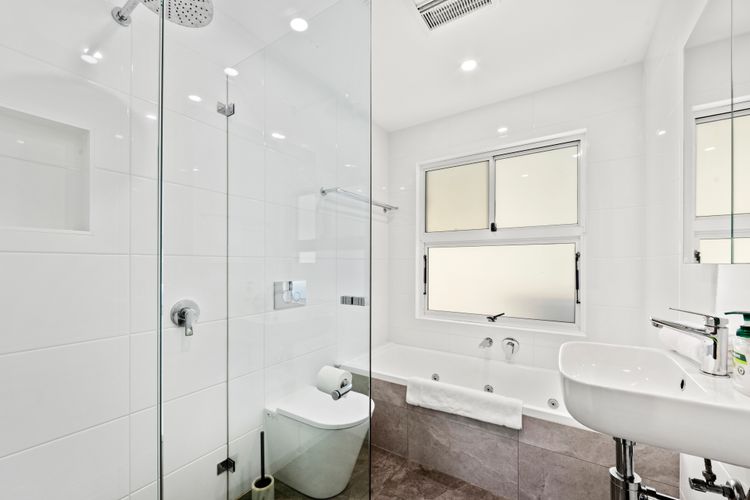 Happy House – Pet Friendly – 5 Min Walk to Beach