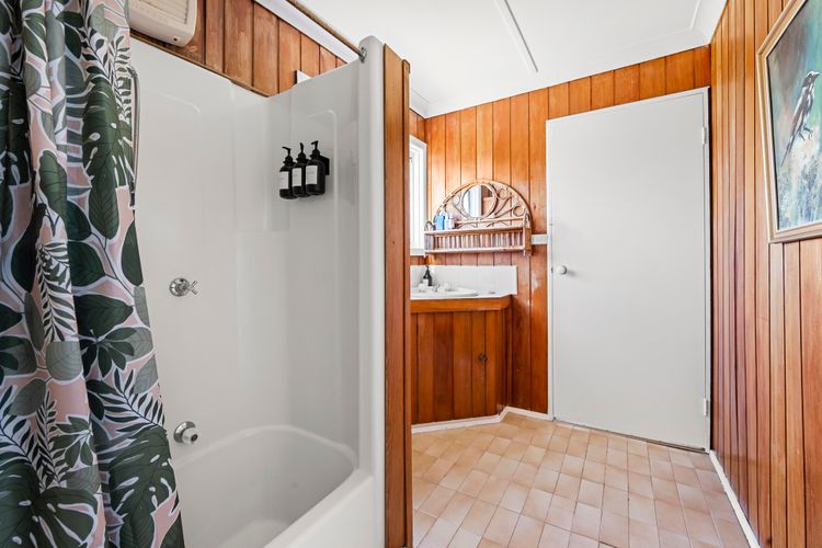 Shelleys – Pet Friendly – Short Walk to Beach