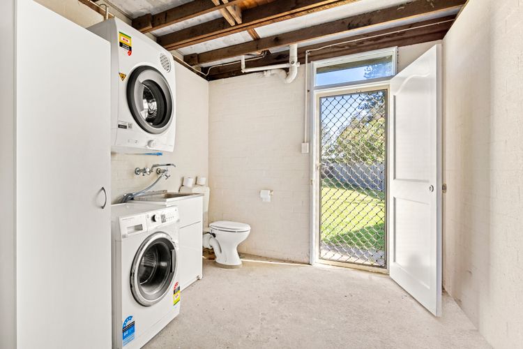 Shelleys – Pet Friendly – Short Walk to Beach