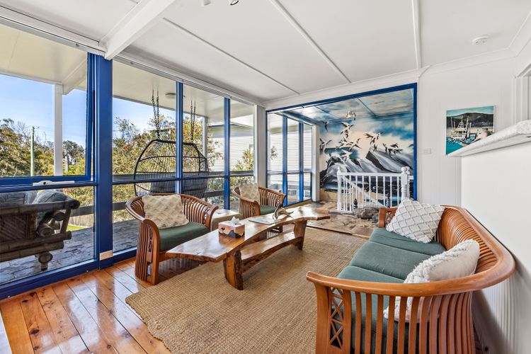 Shelleys – Pet Friendly – Short Walk to Beach