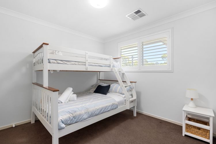Sunkissed Manor – Swimming Pool – 3 Mins to Beach