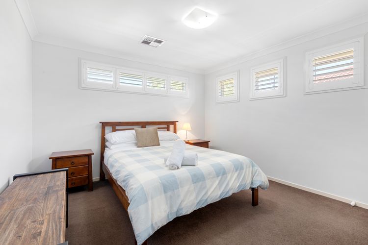 Sunkissed Manor – Swimming Pool – 3 Mins to Beach