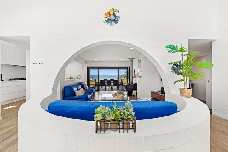 Zara del Mar – Pet Friendly Absolute Waterfront