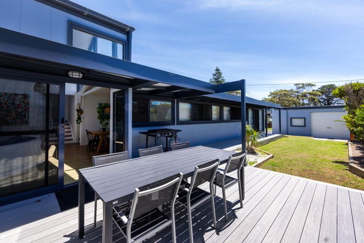 Zara del Mar – Pet Friendly Absolute Waterfront