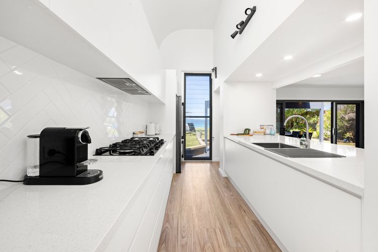 Zara del Mar – Pet Friendly Absolute Waterfront