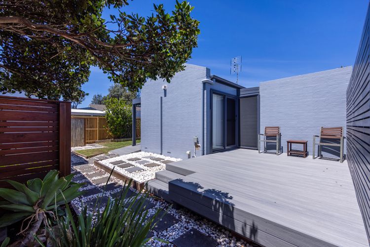 Zara del Mar – Pet Friendly Absolute Waterfront