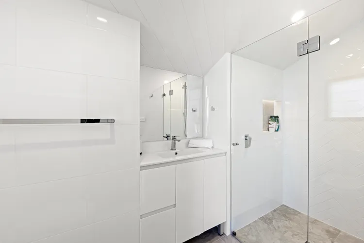 Zara del Mar – Pet Friendly Absolute Waterfront