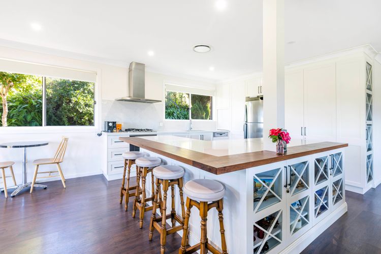 Olive Grove – Pet Friendly with Fireplace