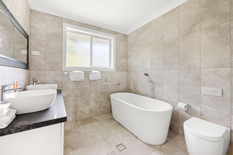 Olive Grove – Pet Friendly with Fireplace