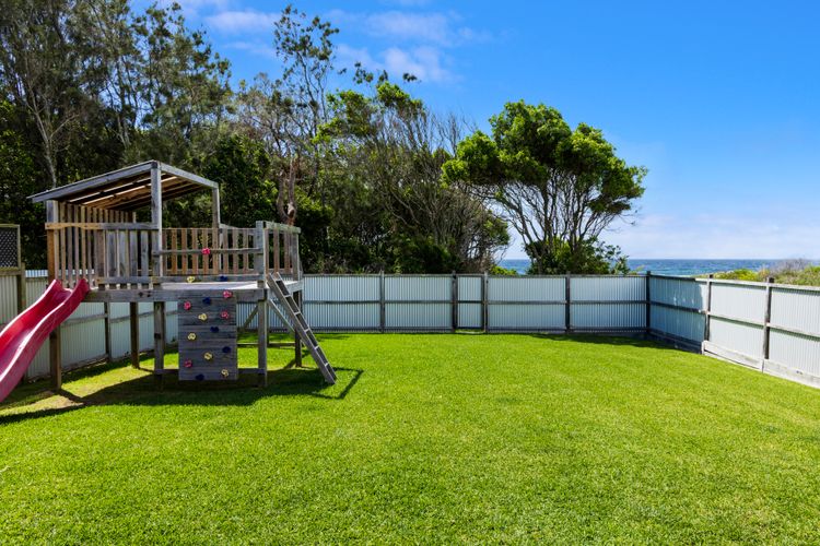Whale Watcher – Beachfront with Spa