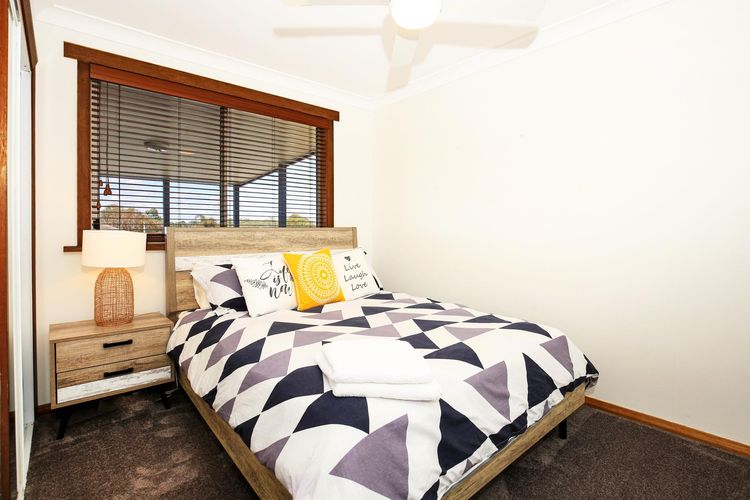 Shores – Pet-Friendly – 1 Min Walk to Beach