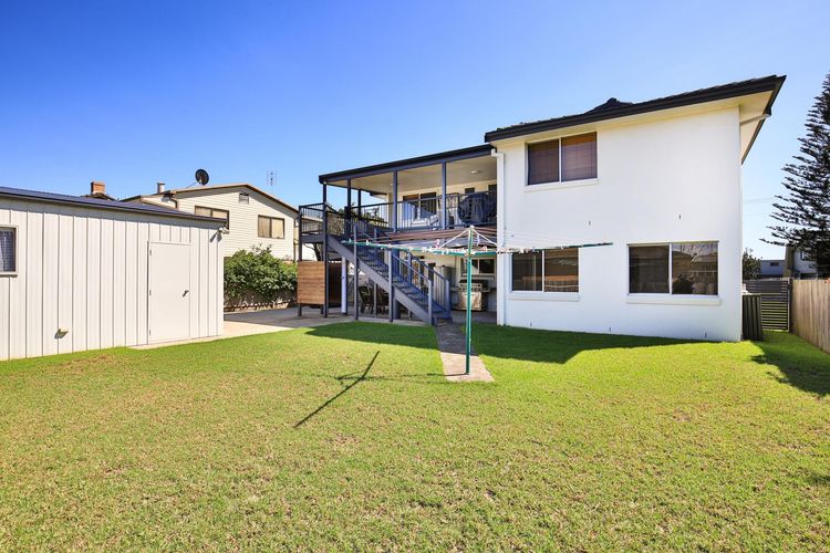  Amazing beachfront at your doorstep, Easy access to an amazing surf beach for surfing