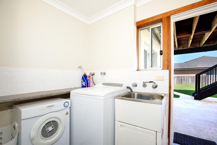 Shores – Pet-Friendly – 1 Min Walk to Beach