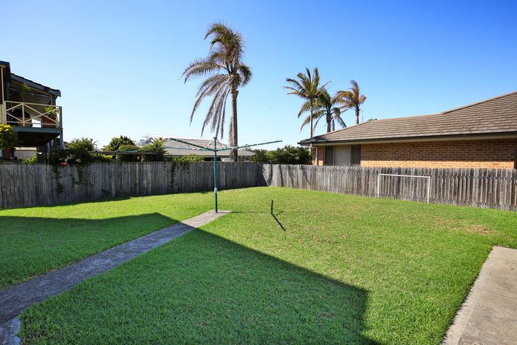  Amazing beachfront at your doorstep, Easy access to an amazing surf beach for surfing