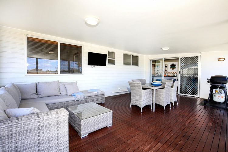 Shores – Pet-Friendly – 1 Min Walk to Beach