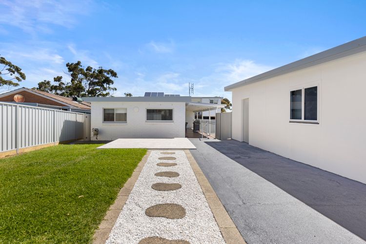 Villa Burra – Pet Friendly – 5 Mins Walk to the Beach