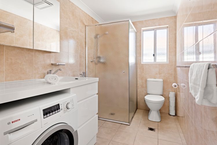 Villa Burra – Pet Friendly – 5 Mins Walk to the Beach