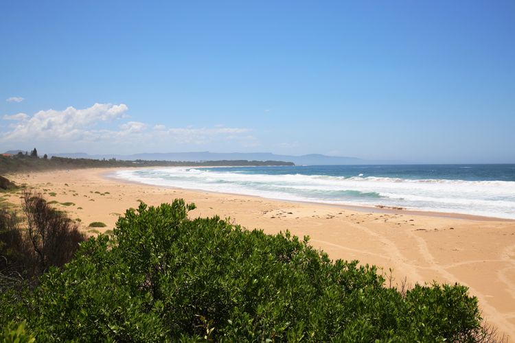 Amazing beach only a few minutes walk away, Easy access to an amazing surf beach for surfing