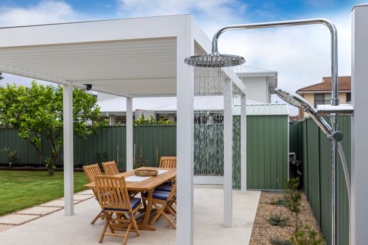 Bay Bliss – Fireplace – 3 Mins Walk to Beach