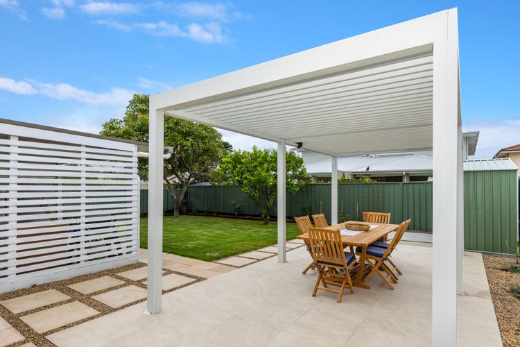 Bay Bliss – Fireplace – 3 Mins Walk to Beach
