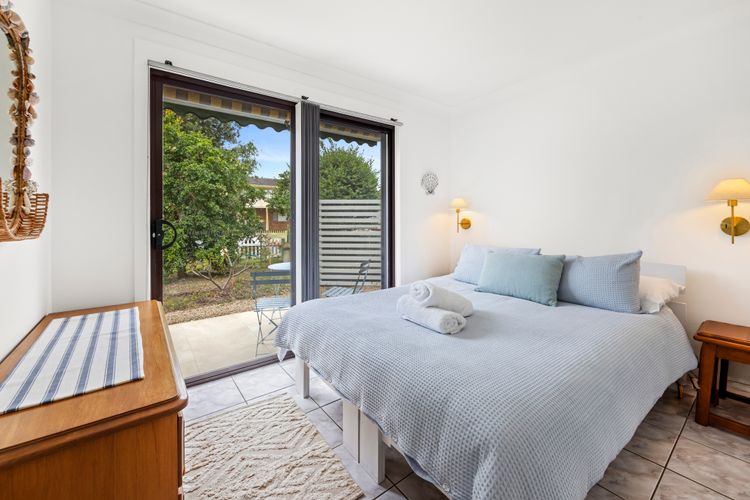 Bay Bliss – Fireplace – 3 Mins Walk to Beach