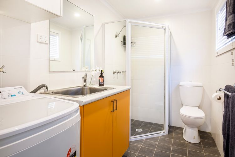 Boho – Pet Friendly – 1 Min Walk to the Beach