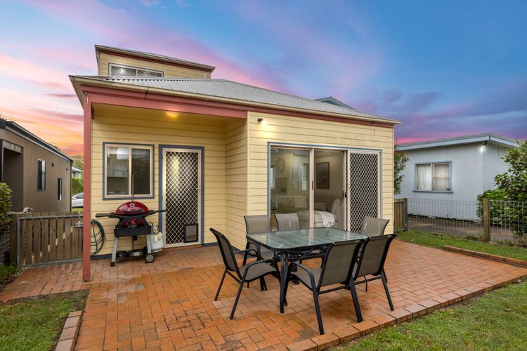 Little Beach House – 4 Minutes Walk to the Beach