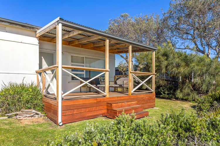 Moon Gate at Culburra – Pet Friendly Absolute Beachfront