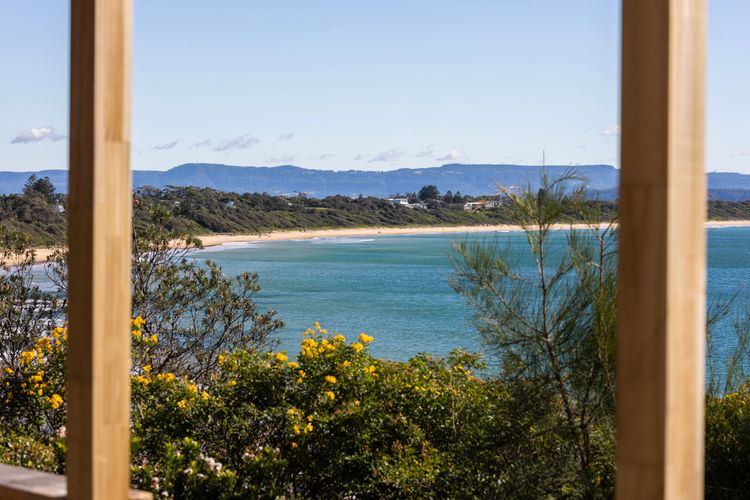 Moon Gate at Culburra – Pet Friendly Absolute Beachfront