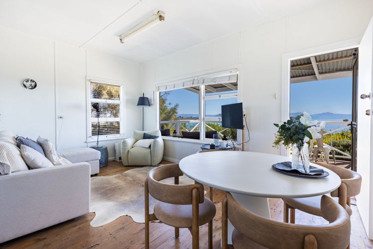 Moon Gate at Culburra – Pet Friendly Absolute Beachfront