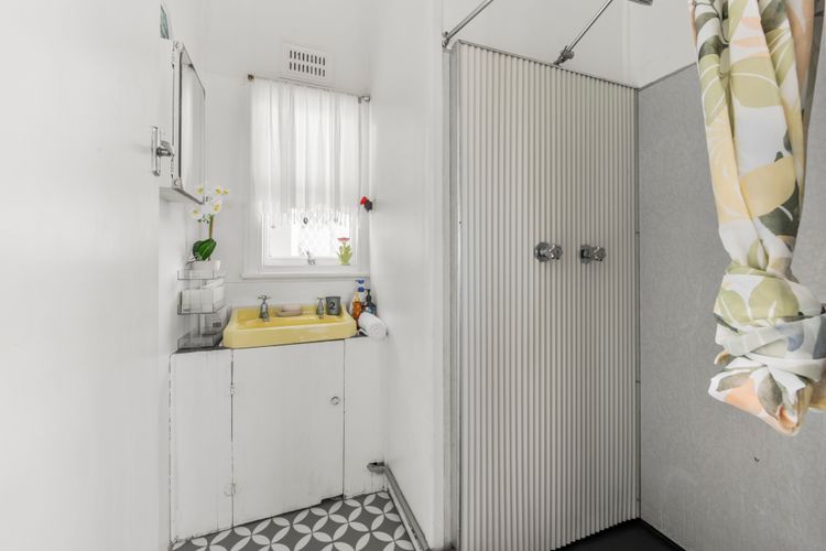 Moon Gate at Culburra – Pet Friendly Absolute Beachfront