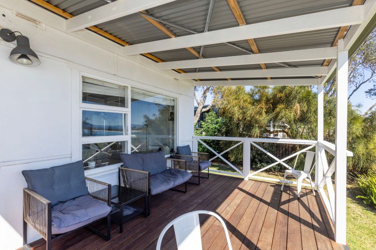 Moon Gate at Culburra – Pet Friendly Absolute Beachfront