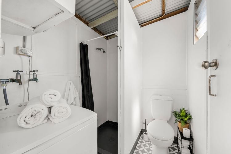 Moon Gate at Culburra – Pet Friendly Absolute Beachfront