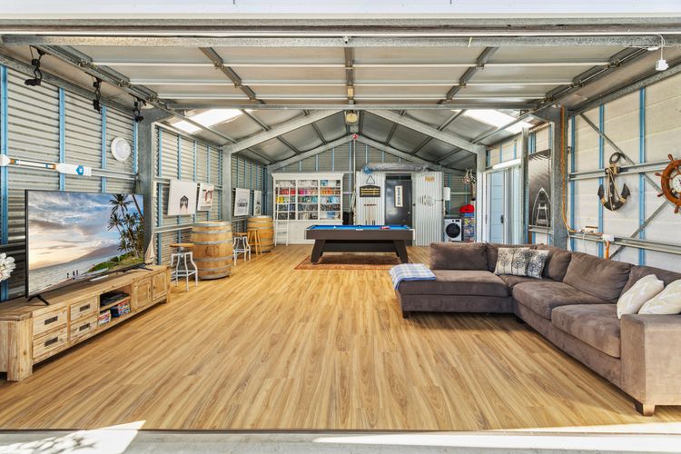 Serenity – Pet Friendly with Spa & Waterfront