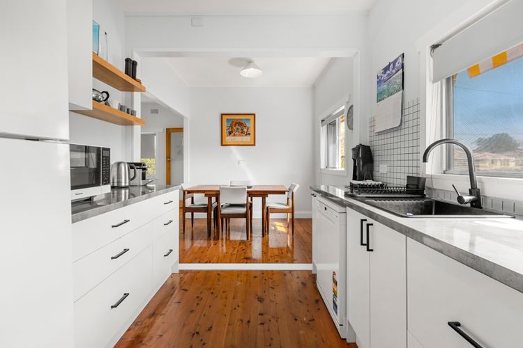 Cunjevoi Beach House – Pet Friendly – 5 Mins to Beach