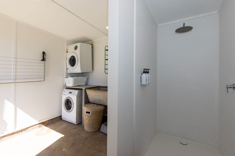 Urchins – Pet Friendly – 5 Mins Walk to Beach