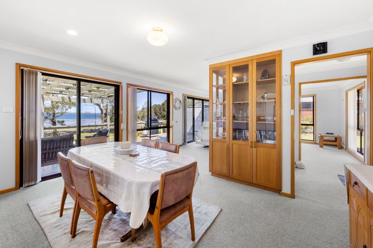 The Bay House – Fireplace – Waterfront