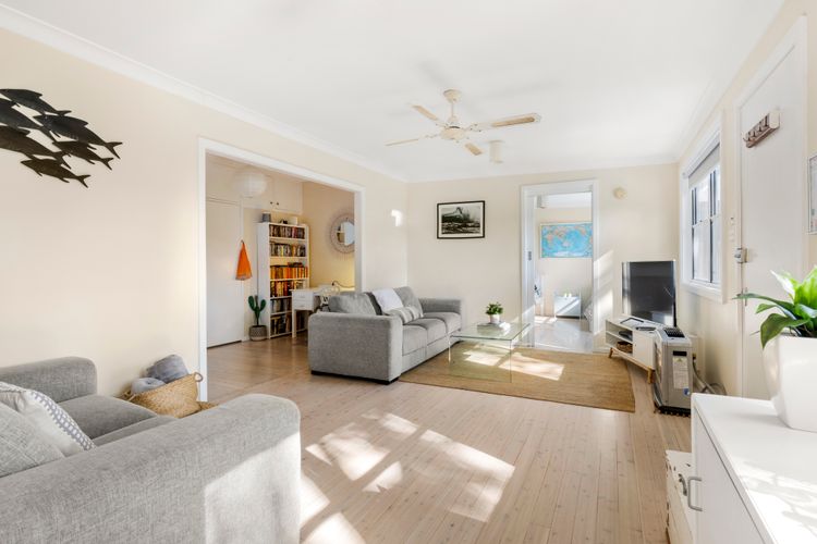 Beauts – Pet Friendly – 5 Mins Walk to Beach