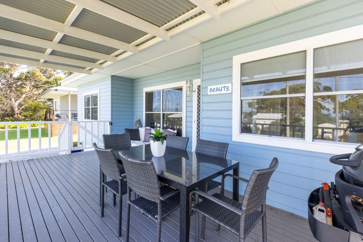Beauts – Pet Friendly – 5 Mins Walk to Beach
