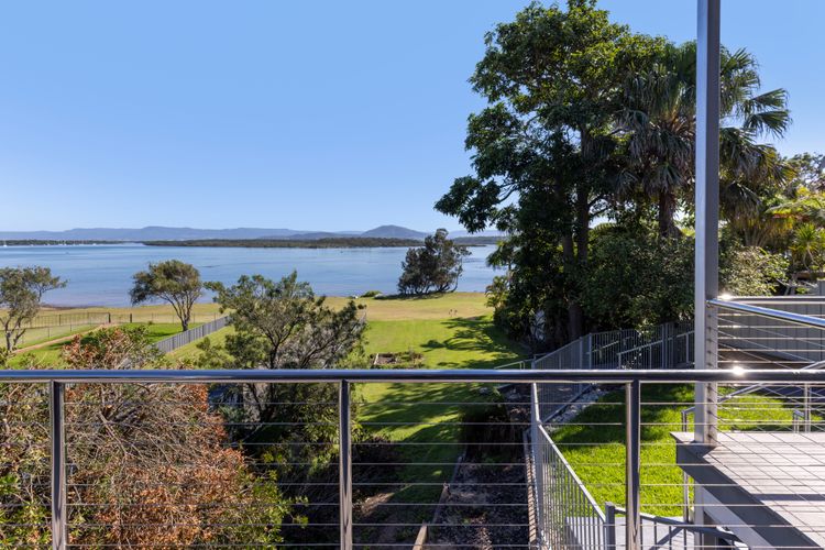 Amazing lakefront at your doorstep
