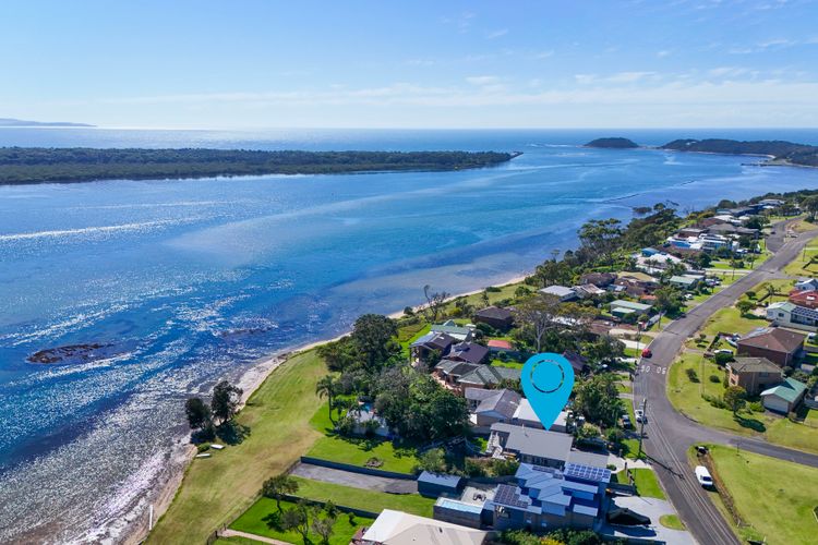 Amazing lakefront at your doorstep