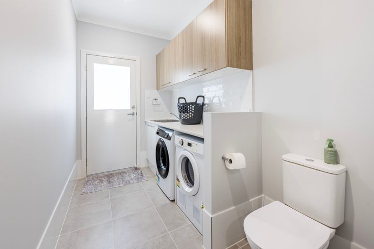 Barefoot Bay House – 10 Mins Walk to the Bay
