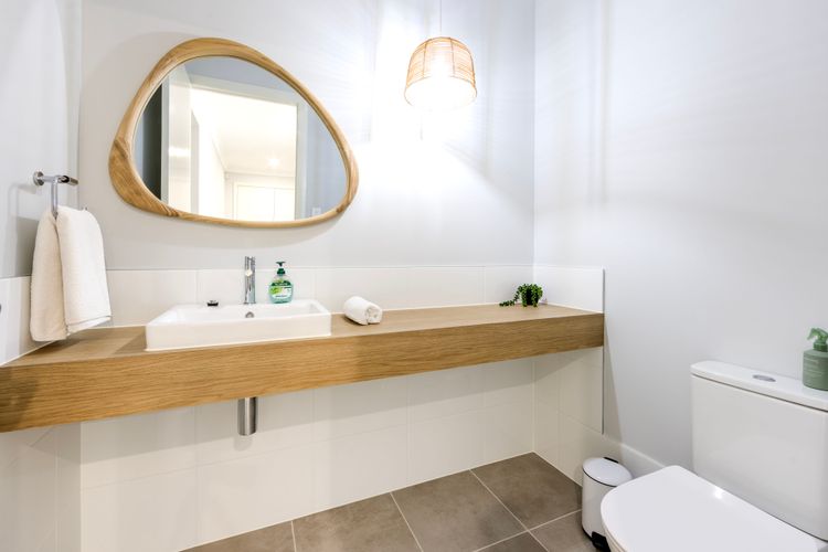 Barefoot Bay House – 10 Mins Walk to the Bay