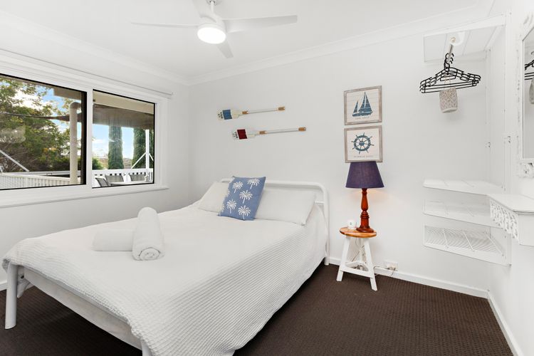 Sunset Sanctuary – Pet Friendly – 5 Mins Walk to Beach
