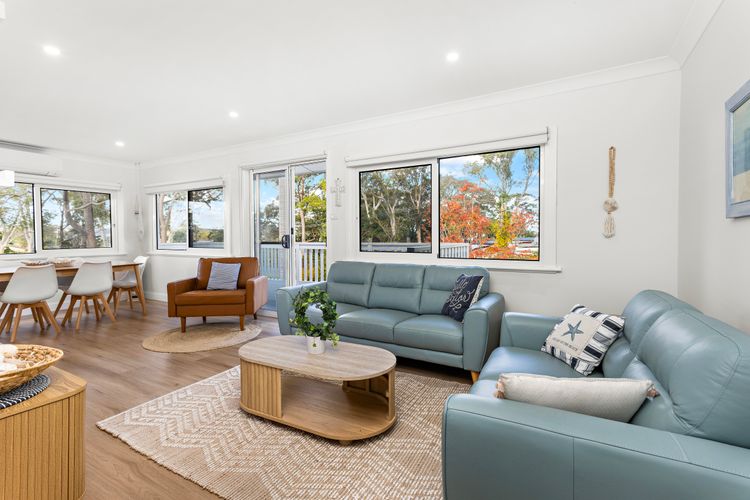 Sunset Sanctuary – Pet Friendly – 5 Mins Walk to Beach