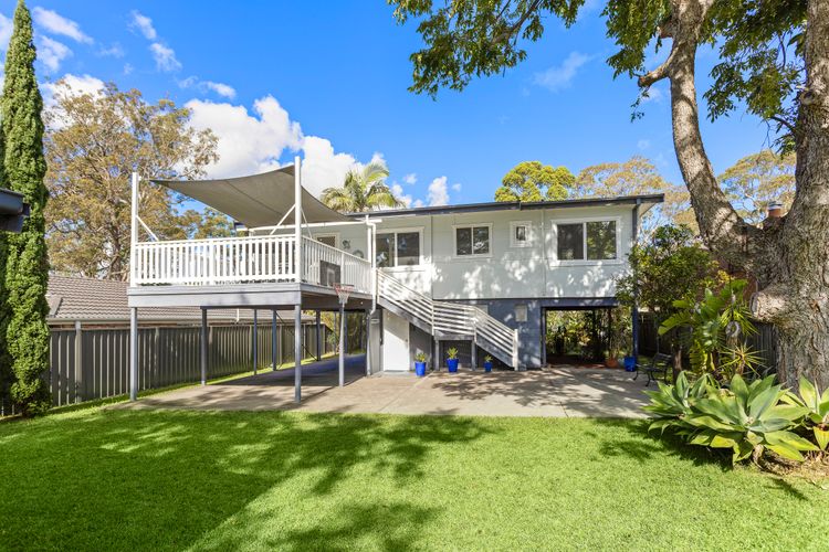 Sunset Sanctuary – Pet Friendly – 5 Mins Walk to Beach
